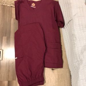 Sanibel Works-Burgundy scrubs- large